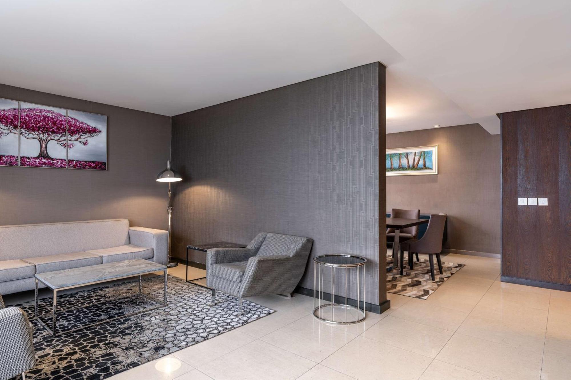Radisson Blu Okoume Palace Hotel, Libreville Ngoại thất bức ảnh