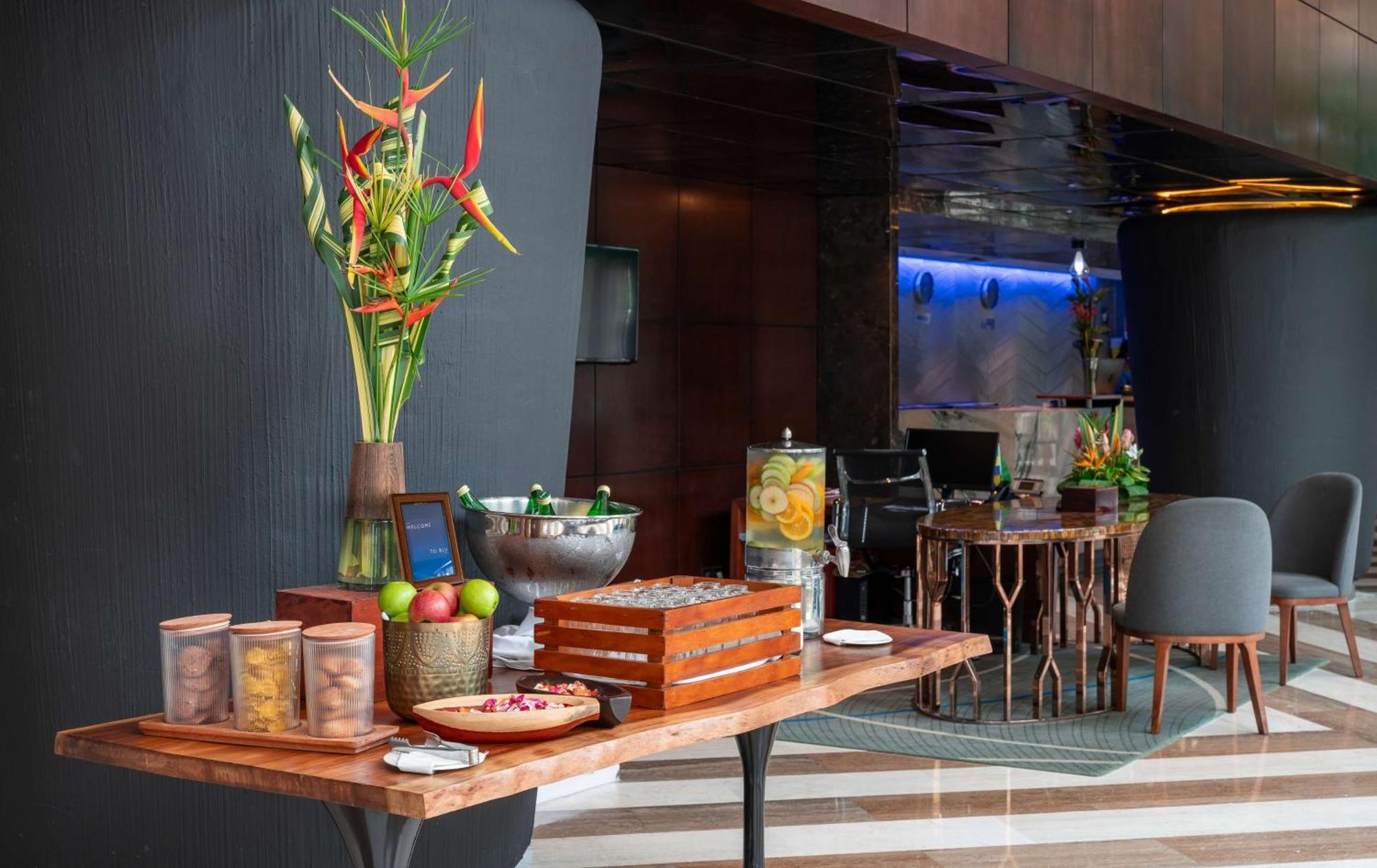 Radisson Blu Okoume Palace Hotel, Libreville Ngoại thất bức ảnh