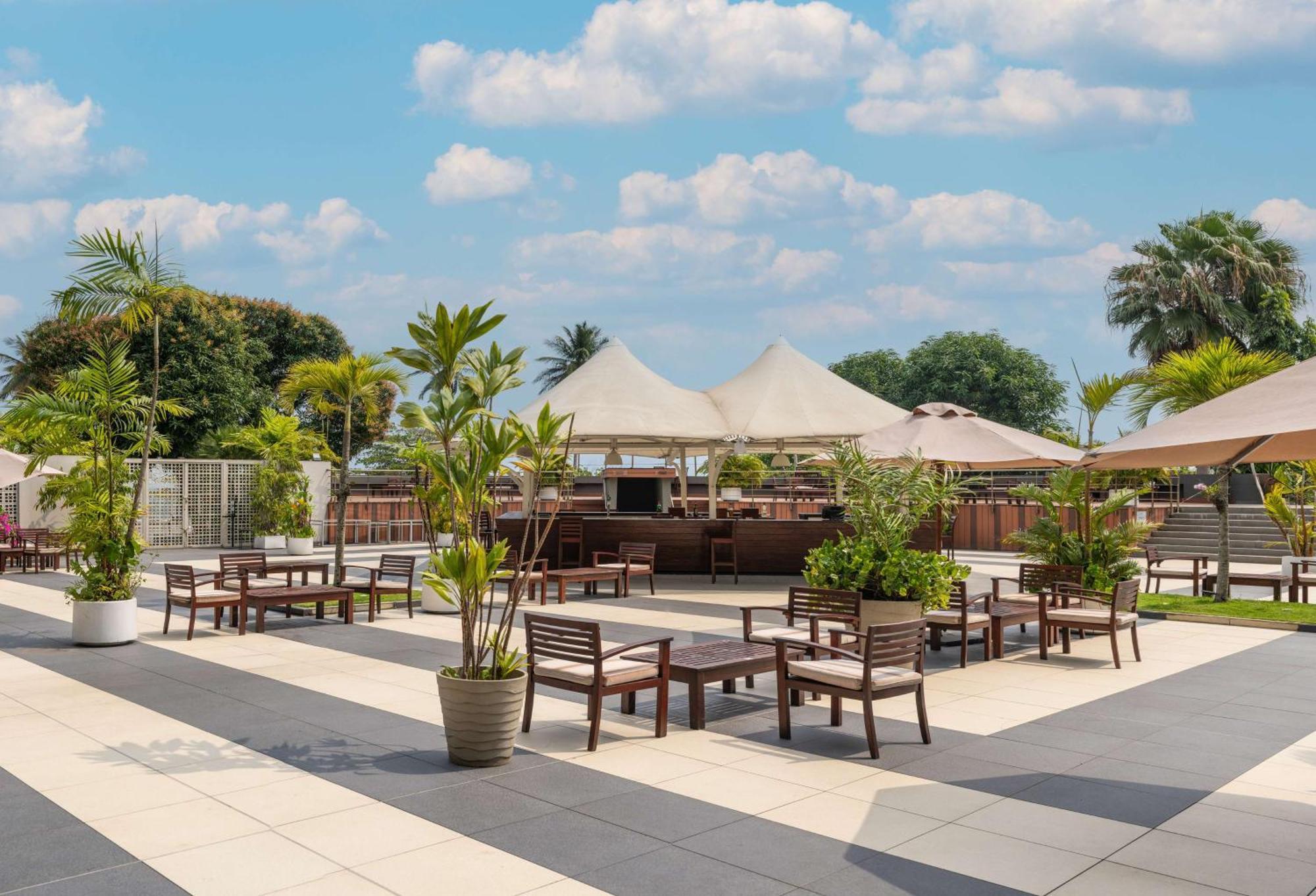 Radisson Blu Okoume Palace Hotel, Libreville Ngoại thất bức ảnh