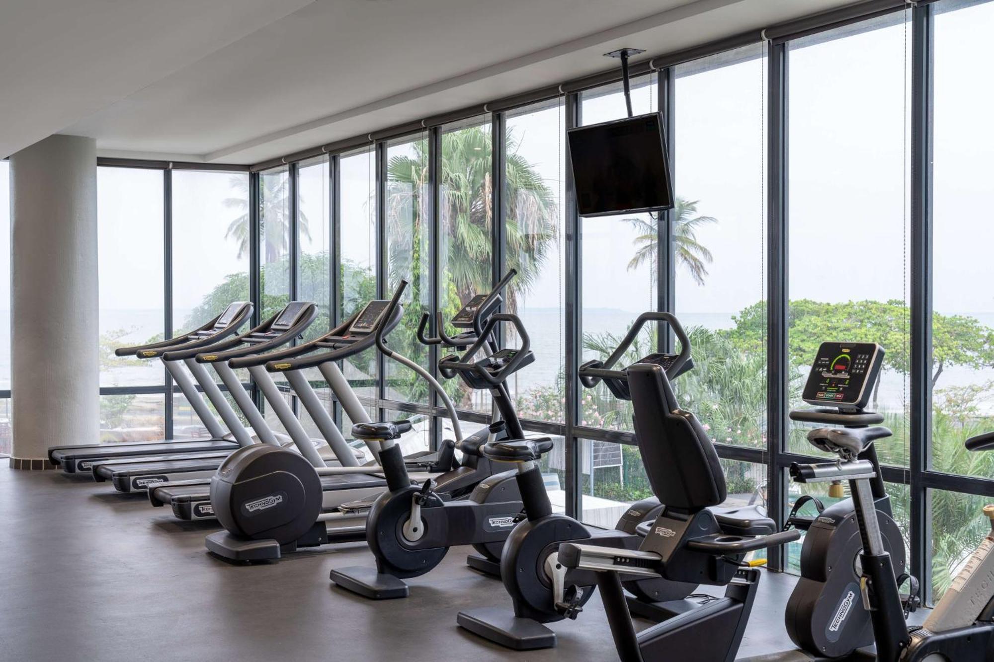 Radisson Blu Okoume Palace Hotel, Libreville Ngoại thất bức ảnh
