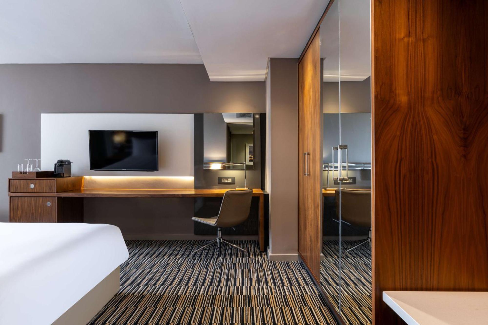 Radisson Blu Okoume Palace Hotel, Libreville Ngoại thất bức ảnh