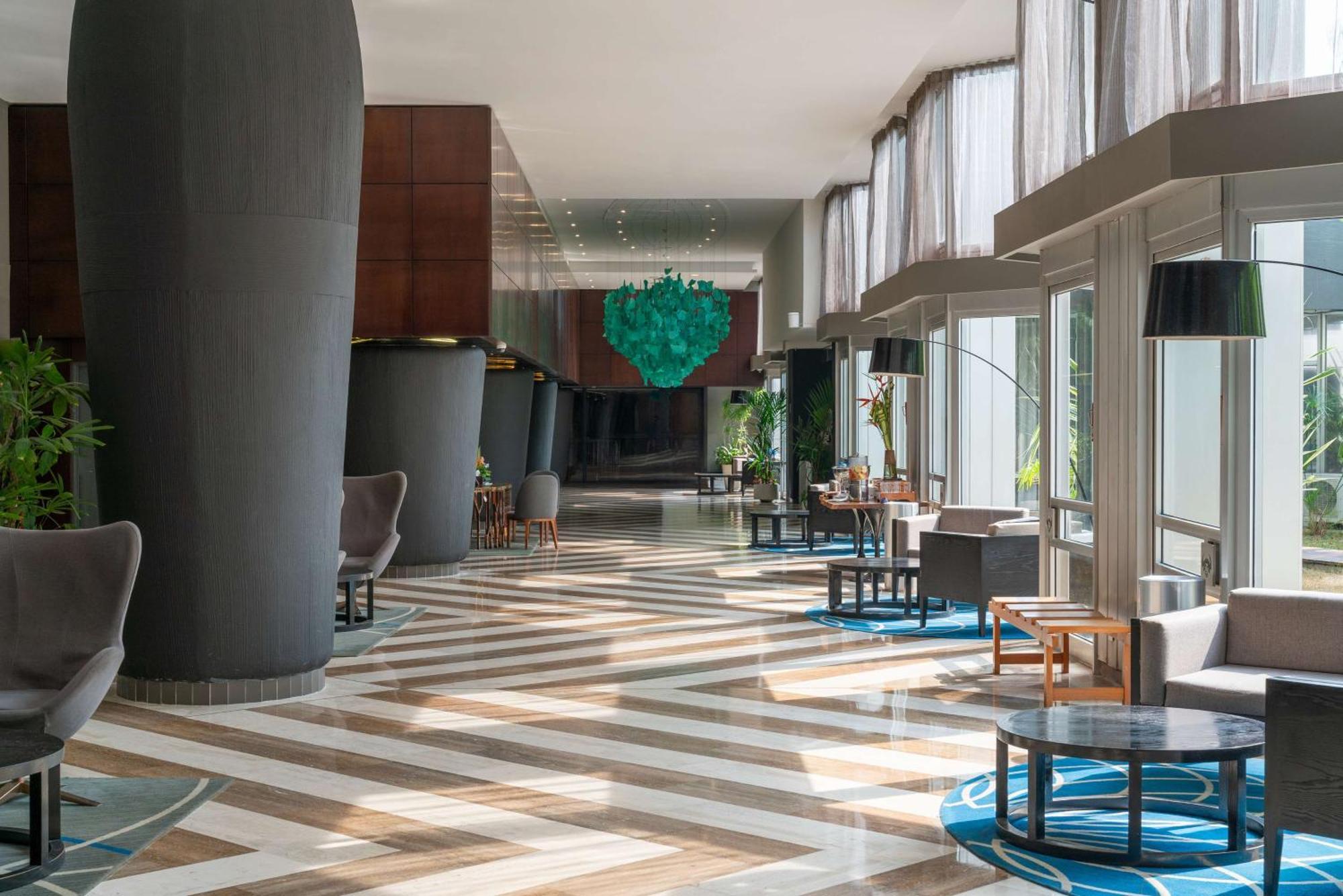 Radisson Blu Okoume Palace Hotel, Libreville Ngoại thất bức ảnh